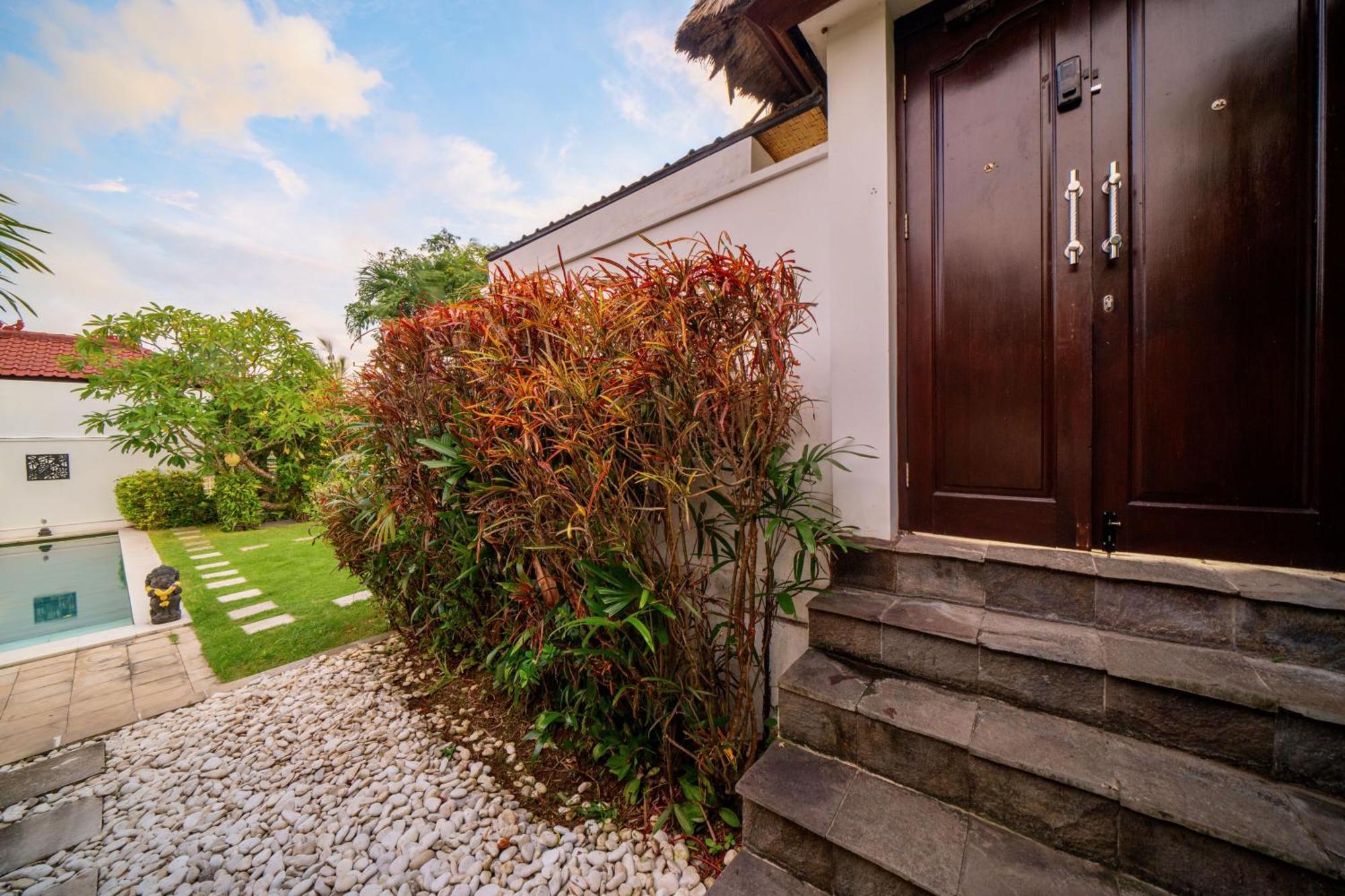 Bali Sunyi Villas Jimbaran  Exterior photo